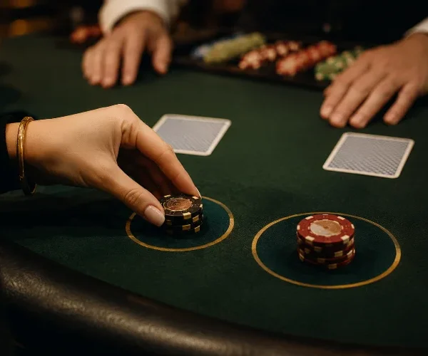 Blackjack Side Bets: Why Volatility Changes Between Wagers